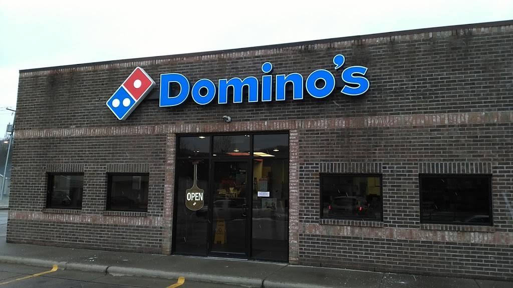 Dominos Pizza | meal delivery | 1101 Chestnut St, Nelsonville, OH 45764, USA | 7407533307 OR +1 740-753-3307