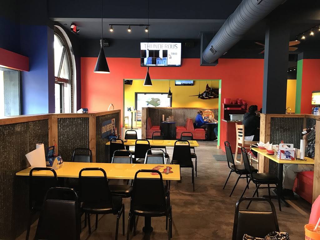 Fuzzys Taco Shop | restaurant | 2614 SW 17th St, Topeka, KS 66604, USA | 7857308090 OR +1 785-730-8090