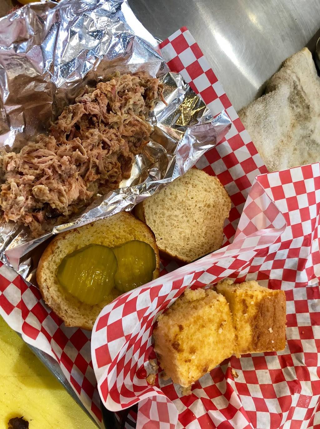 Woodys Bar-B-Q | restaurant | 1789 Central Park Ave, Yonkers, NY 10710, USA | 9143611300 OR +1 914-361-1300