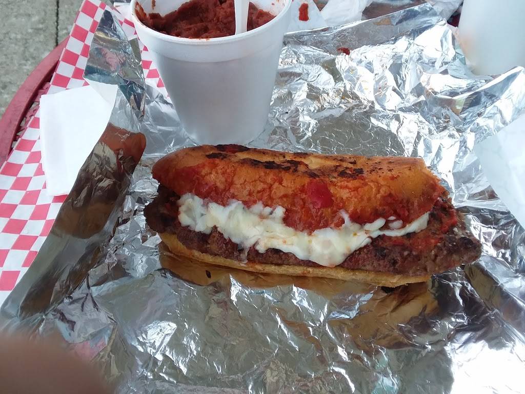 Big Chill | restaurant | 623 Wilcox St, Joliet, IL 60435, USA | 8157220355 OR +1 815-722-0355