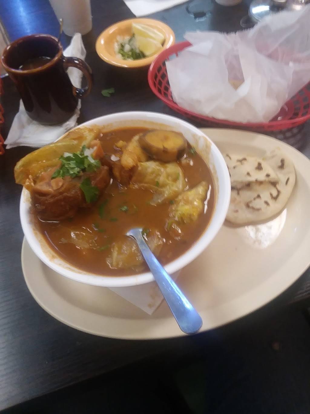 La Praviana Restaurant | restaurant | 8225 Long Beach Blvd, South Gate, CA 90280, USA | 3235858905 OR +1 323-585-8905