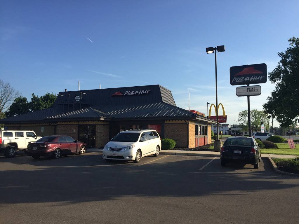 Pizza Hut | restaurant | 428 N Broad St, Fairborn, OH 45324, USA | 9378787940 OR +1 937-878-7940