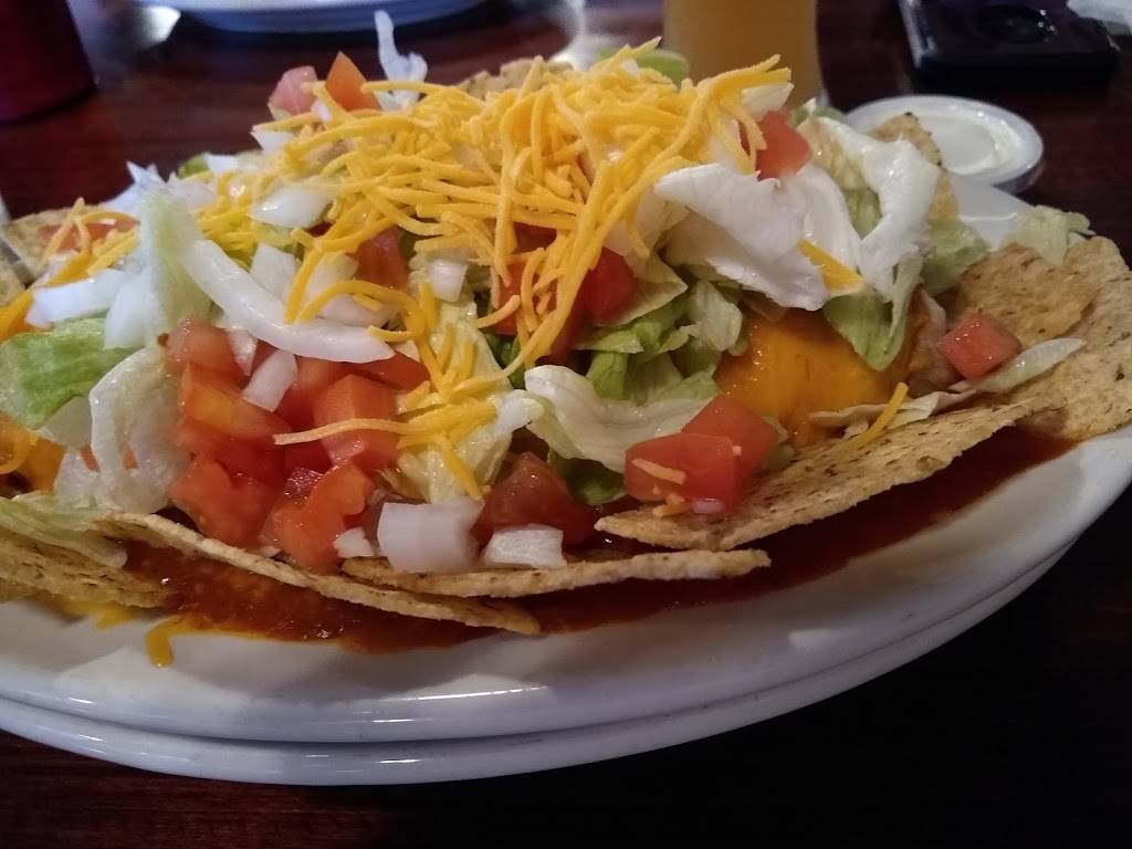 Sunnys Sports Bar & Grill | restaurant | 122 W Upton Ave, Reed City, MI 49677, USA | 2318323004 OR +1 231-832-3004