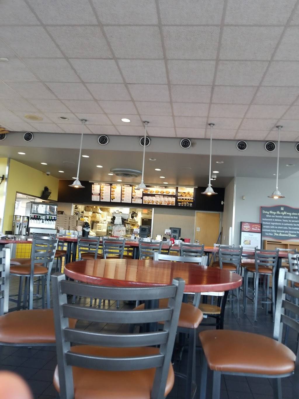 Taco Bueno | restaurant | 10323 S Memorial Dr, Tulsa, OK 74133, USA | 9183694401 OR +1 918-369-4401