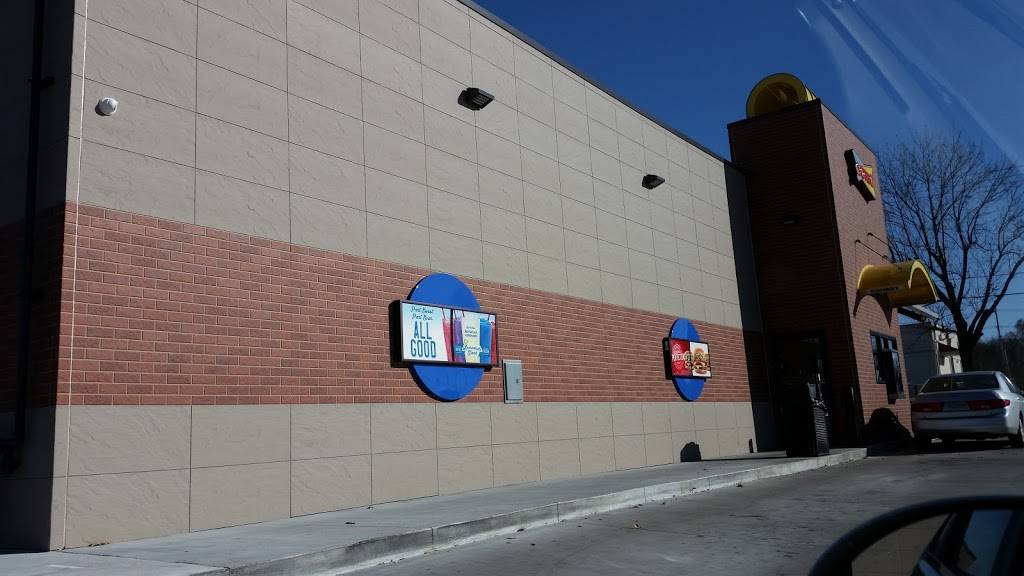 Sonic Drive-In | restaurant | 7112 N Oak Trafficway, Gladstone, MO 64118, USA | 8164361024 OR +1 816-436-1024