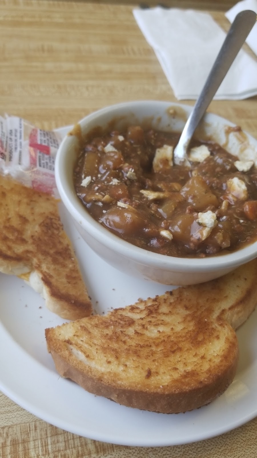 Shirleys Diner | restaurant | 142 E 2nd St #2, Winner, SD 57580, USA | 6058423903 OR +1 605-842-3903