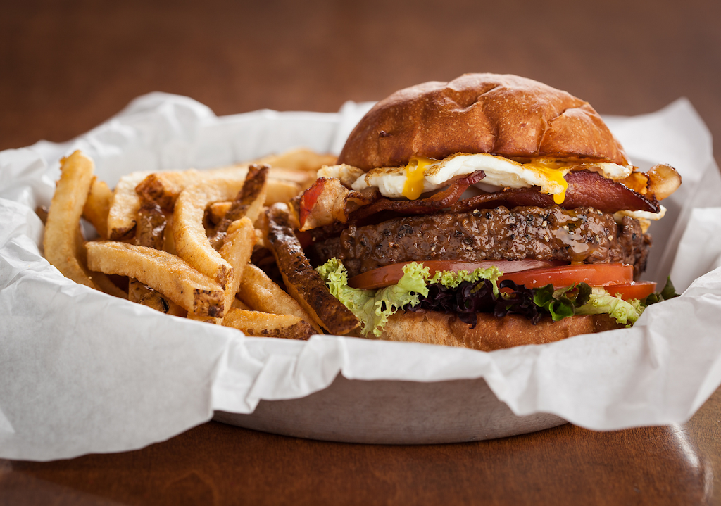 Waterloo Ice House Burnet Road | restaurant | 8600 Burnet Rd, Austin, TX 78757, USA | 5124586544 OR +1 512-458-6544