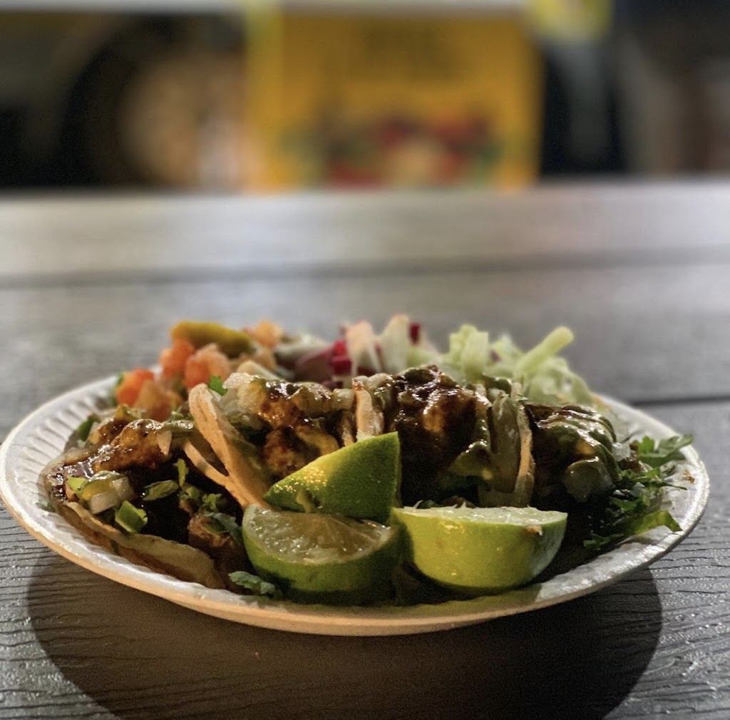 Los Compadres | restaurant | 221 N Wilson Way, Stockton, CA 95205, USA | 2092981093 OR +1 209-298-1093