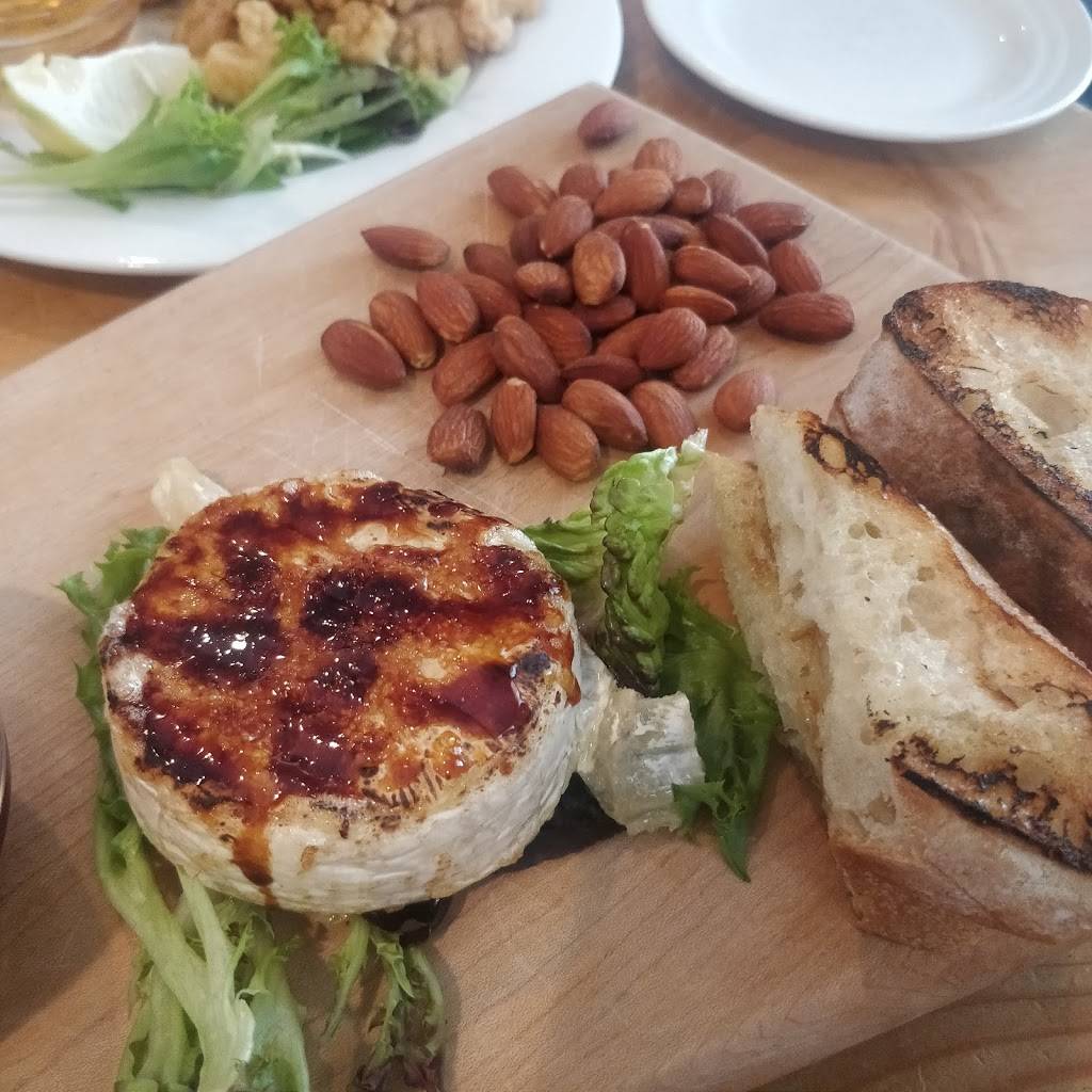 Damariscotta River Grill | restaurant | 155 Main St, Damariscotta, ME 04543, USA | 2075632992 OR +1 207-563-2992