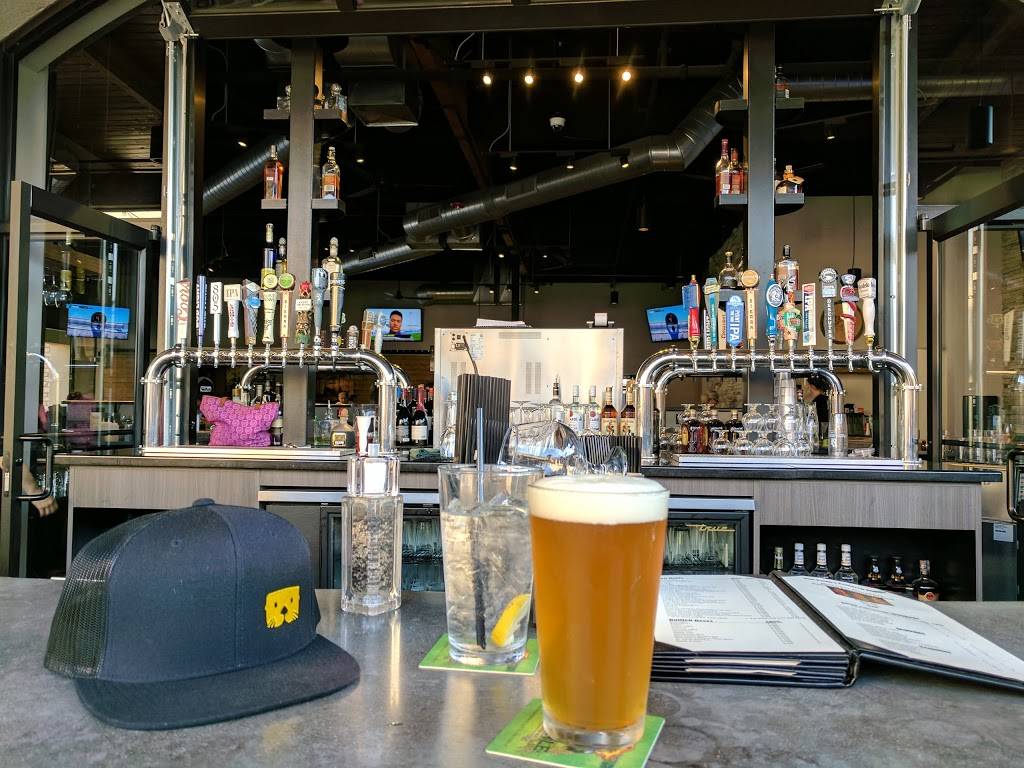 The Point Patio Bar & Bistro | restaurant | 2940 E Nees Ave #107, Fresno, CA 93720, USA | 5597654397 OR +1 559-765-4397