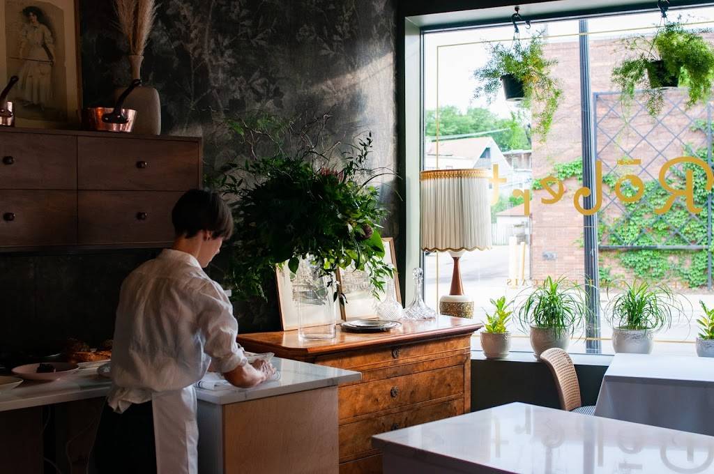 Robert et Fils | restaurant | 4229 N Lincoln Ave, Chicago, IL 60618, USA | 7736879179 OR +1 773-687-9179