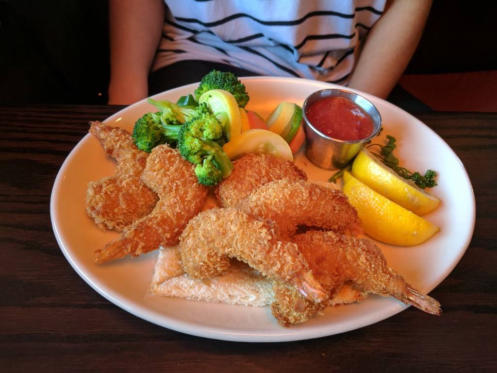 Country House Restaurant | restaurant | 2799 Maple Ave, Lisle, IL 60532, USA | 6309830545 OR +1 630-983-0545