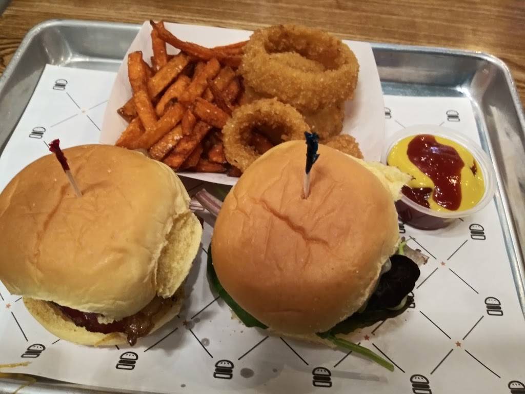 Burgerim Gourmet Burgers | restaurant | 174 El Cerrito Plaza, El Cerrito, CA 94530, USA | 5108332156 OR +1 510-833-2156