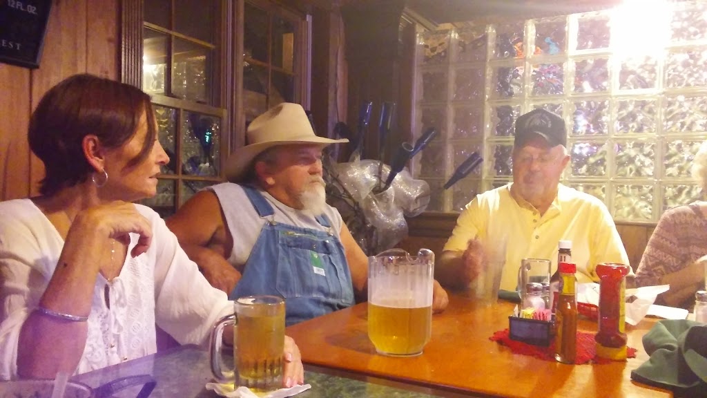 Miss Annies Beer Garden | restaurant | 3926 US-43, St Joseph, TN 38481, USA | 9318454949 OR +1 931-845-4949