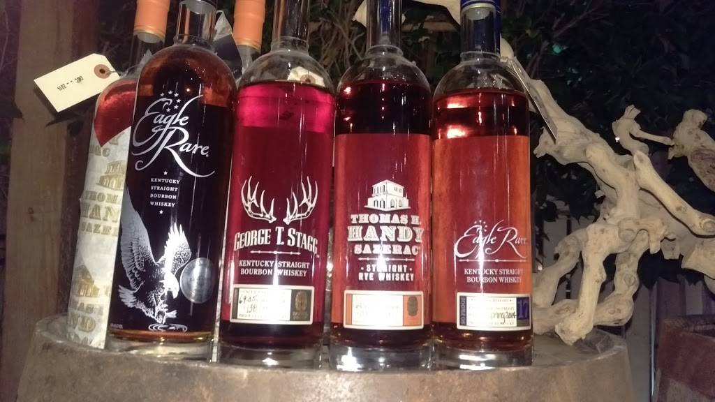 Basement Tavern | restaurant | 2640 Main St, Santa Monica, CA 90405, USA | 3103962469 OR +1 310-396-2469