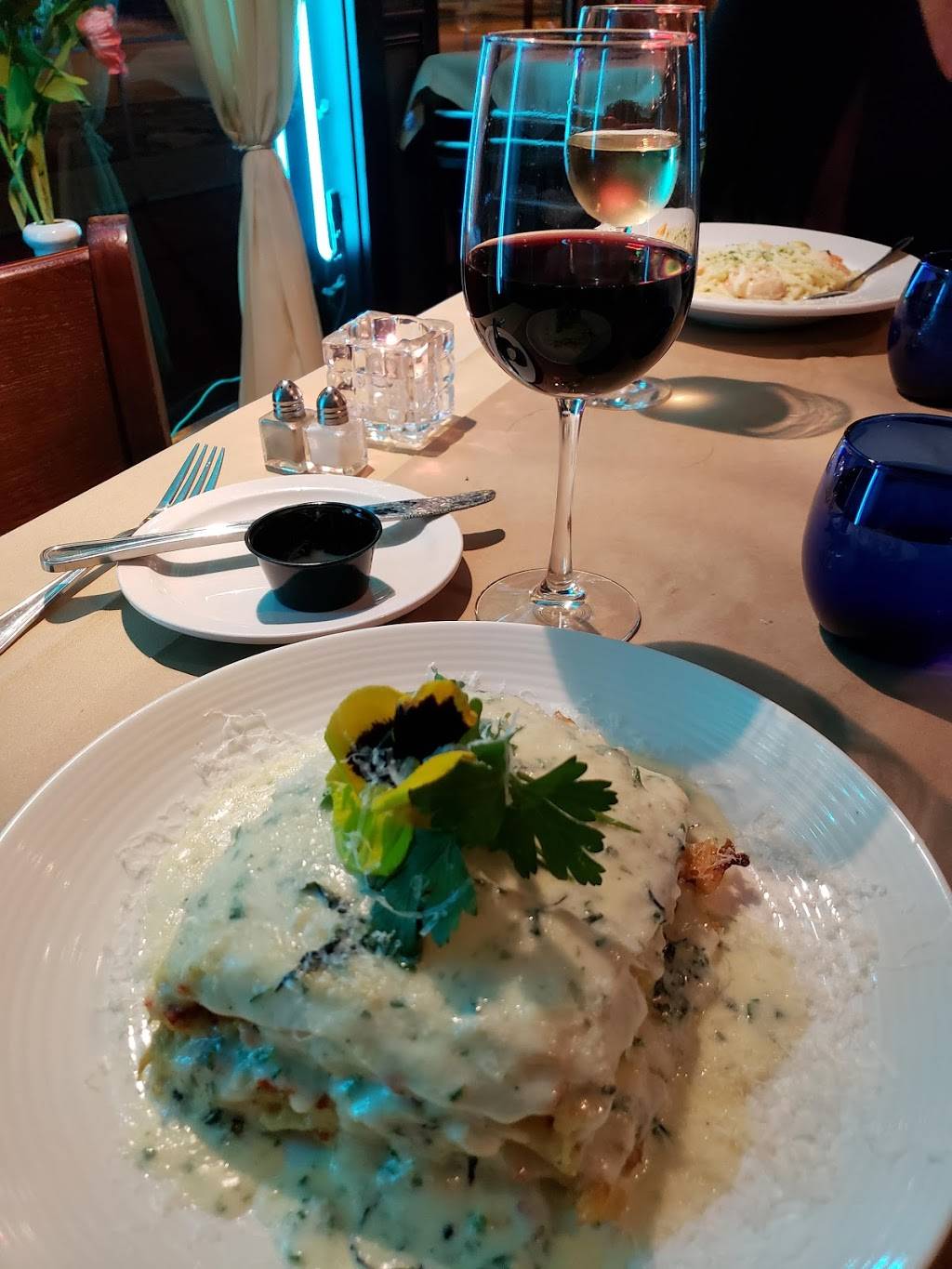 Amici Ristorante | restaurant | 2516 Elmwood Ave, Kenmore, NY 14217, USA | 7168740143 OR +1 716-874-0143