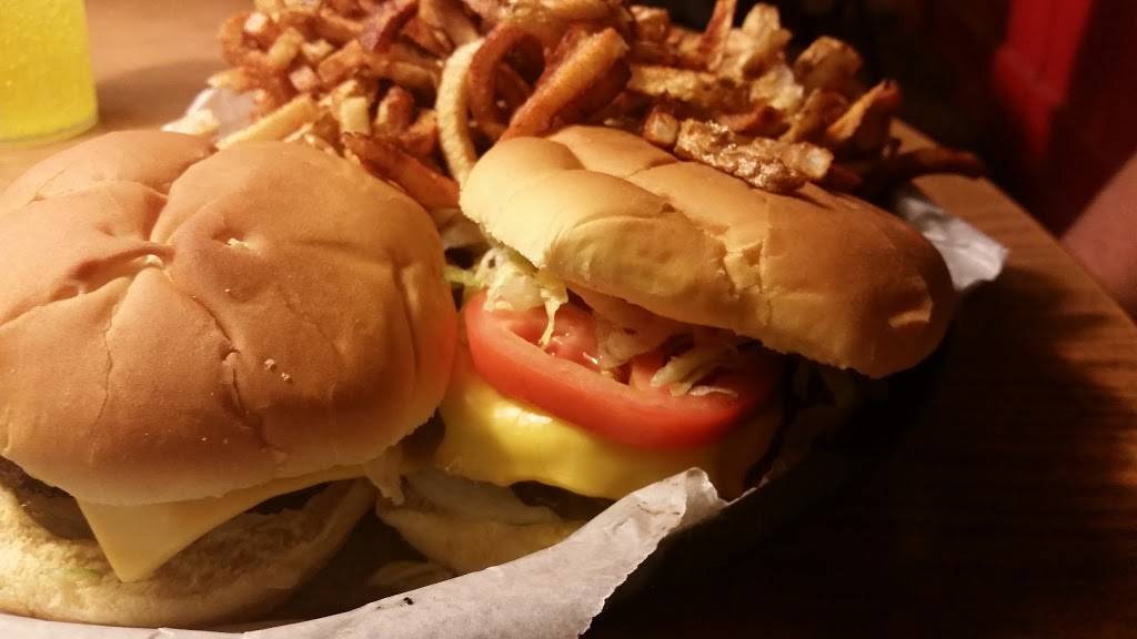 Rowes Recreation | restaurant | 307 W Main St, Montpelier, OH 43543, USA | 4194858711 OR +1 419-485-8711