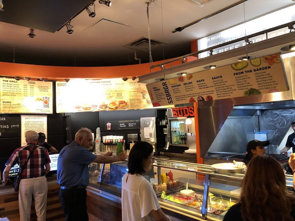 South St. Burger | restaurant | 2901 Bayview Ave, North York, ON M2K 1E6, Canada | 6473501518 OR +1 647-350-1518