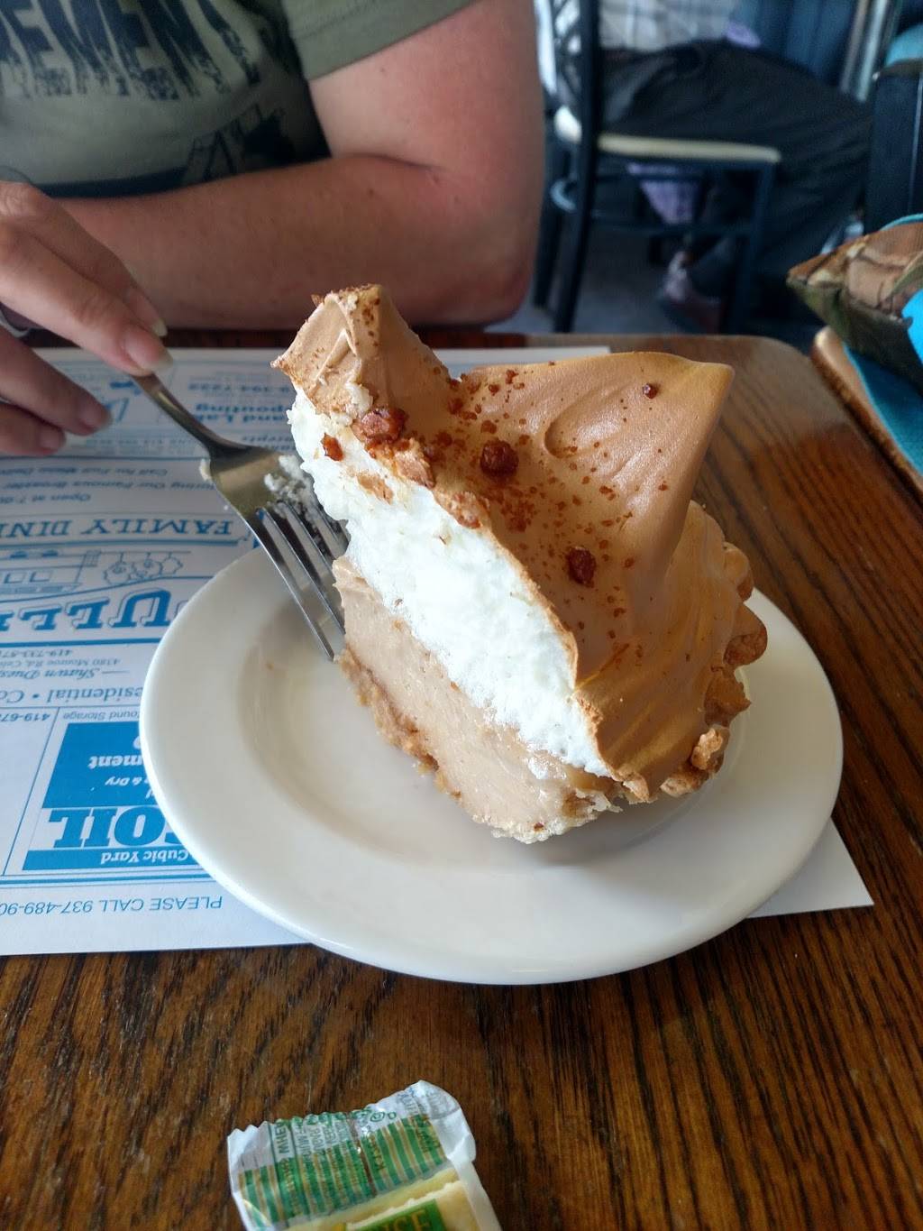 Pullman Bay Restaurant | restaurant | 117 Lake Shore Dr, Celina, OH 45822, USA | 4195861664 OR +1 419-586-1664