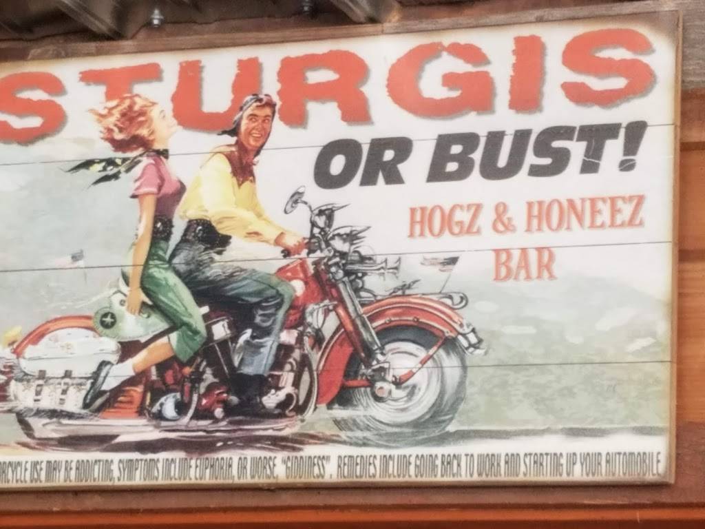 Hogz & Honeez | restaurant | W7771 State Rd 33, Beaver Dam, WI 53916, USA | 9203568741 OR +1 920-356-8741