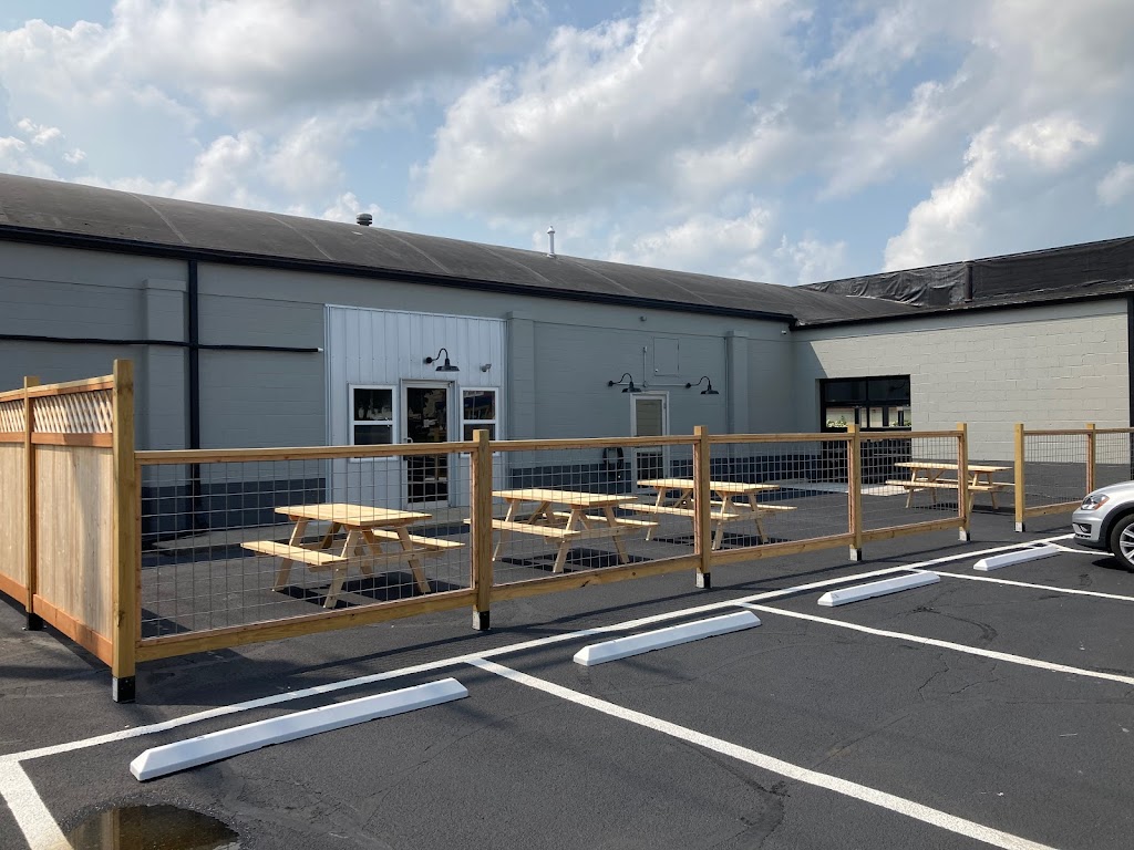 HopLore Brewing Warsaw | restaurant | 307 W Market St Suite 2, Warsaw, IN 46580, USA | 5742673666 OR +1 574-267-3666