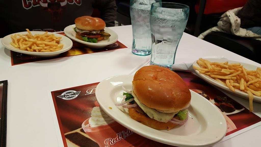 Steak n Shake | restaurant | 1001 Wylie Dr, Bloomington, IL 61704, USA | 3098282222 OR +1 309-828-2222