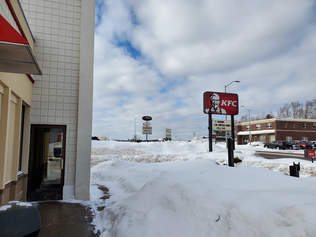 KFC | restaurant | 1001 W Washington St, Marquette, MI 49855, USA | 9062267728 OR +1 906-226-7728
