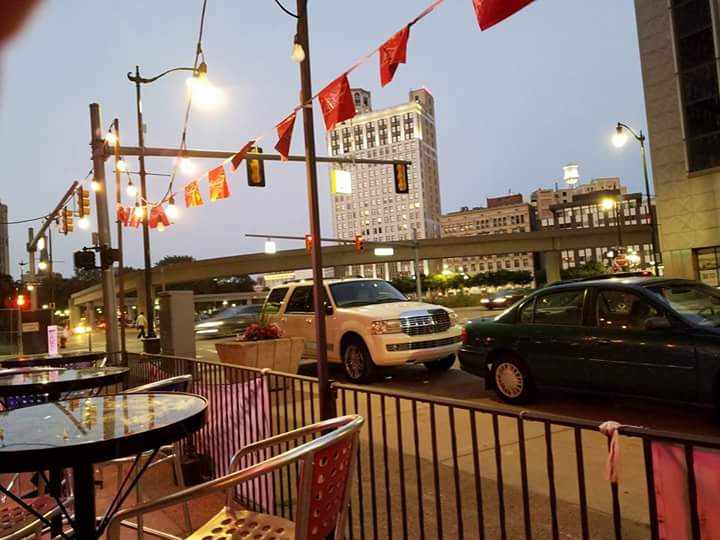 Coaches Corner | restaurant | 220 Bagley St, Detroit, MI 48226, USA | 3138183276 OR +1 313-818-3276