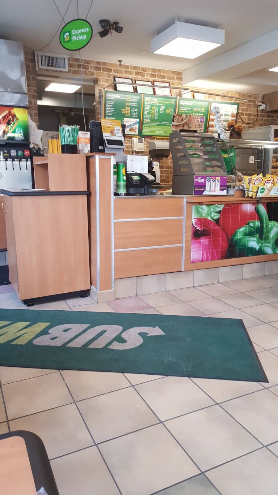 Subway | restaurant | 101 S Warren St, Trenton, NJ 08608, USA | 6095713366 OR +1 609-571-3366