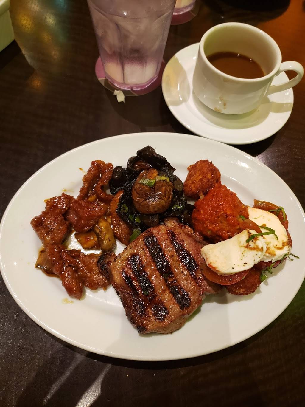 Gun Lake Casino | cafe | 1123 129th Ave, Wayland, MI 49348, USA | 2697927777 OR +1 269-792-7777