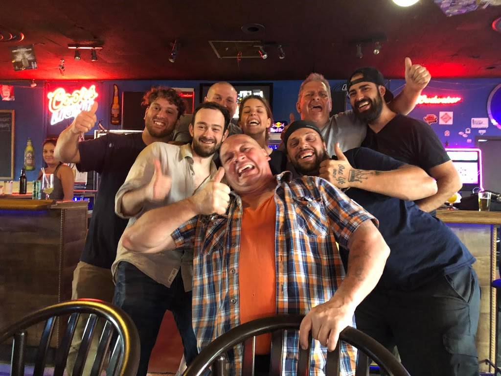 Resto-Bar Larry | restaurant | 11340 Rue Sherbrooke E, Montréal-Est, QC H1B 1B7, Canada | 5146455581 OR +1 514-645-5581