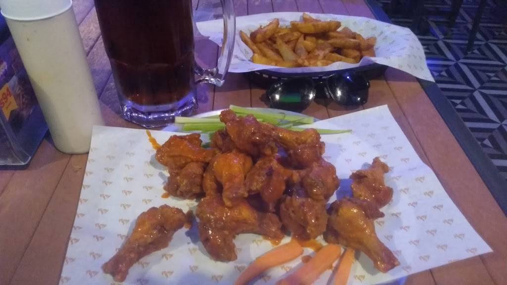 Chiltepinos Wings | restaurant | Lazaro Cardenas Blvd 16000, La Pechuga, Otay Constituyentes, Tijuana, B.C., Mexico | 016642089817 OR +52 664 208 9817