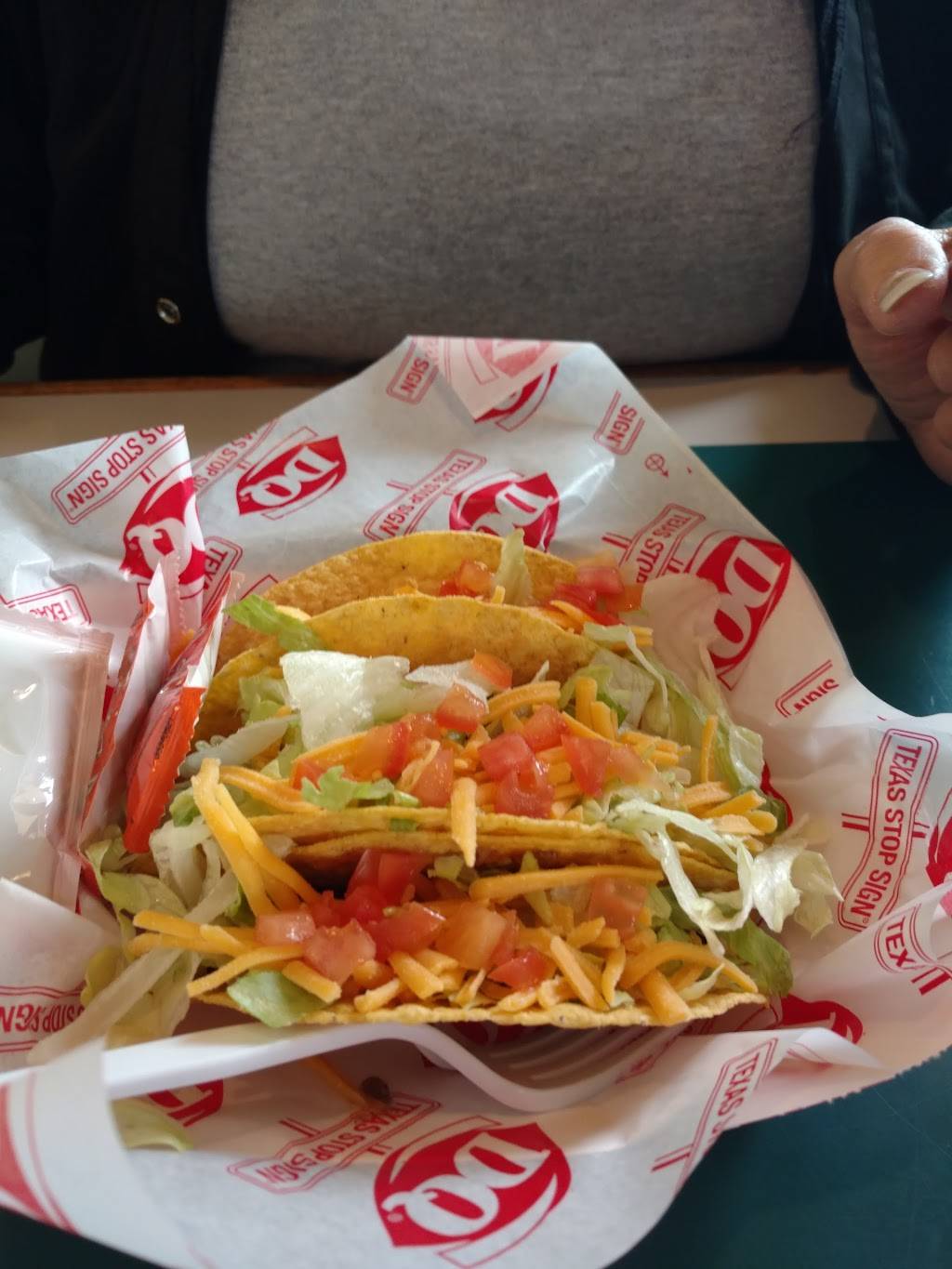 Dairy Queen | restaurant | 2921 7th St, Bay City, TX 77414, USA | 9792457358 OR +1 979-245-7358