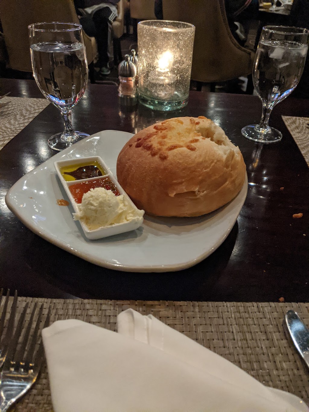 Larsens Steakhouse | restaurant | 6256 CA-27 #2280, Woodland Hills, CA 91367, USA | 8187041226 OR +1 818-704-1226