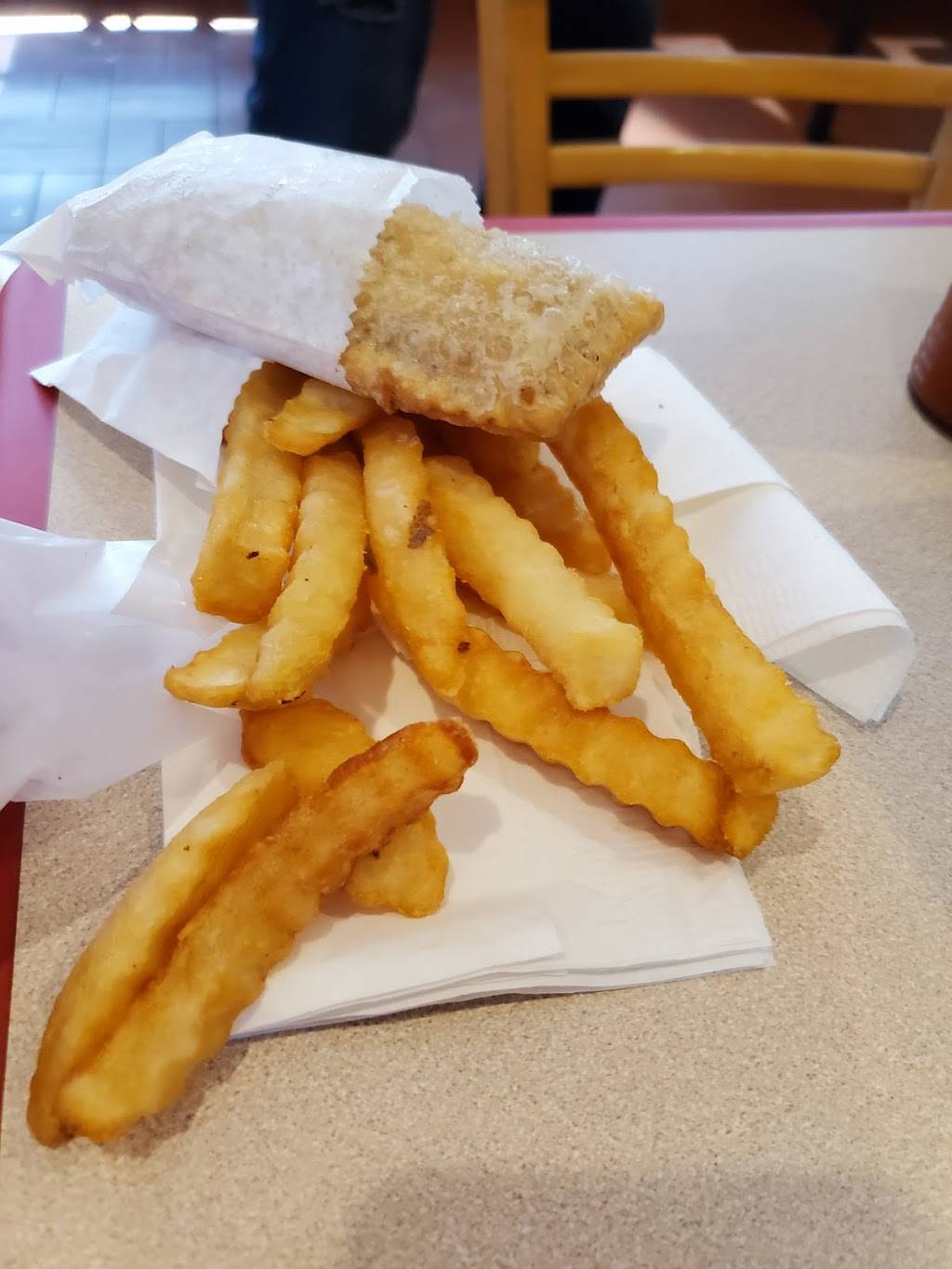 Tops Bar-B-Q | restaurant | 6130 Macon Rd, Memphis, TN 38134, USA | 9013710580 OR +1 901-371-0580