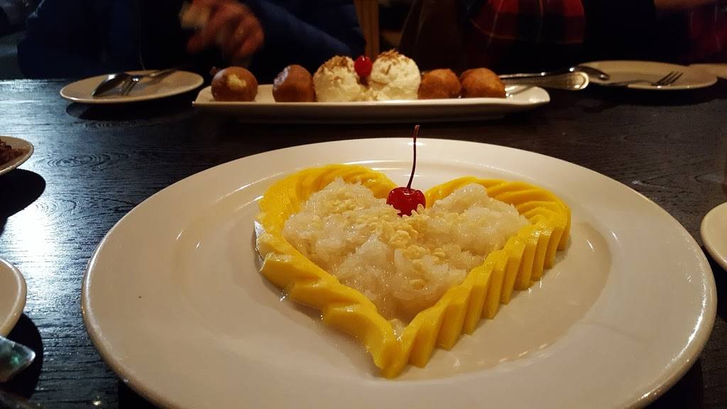 Bua Luang Thai Cuisine | restaurant | 1166 Solano Ave, Albany, CA 94706, USA | 5105278288 OR +1 510-527-8288