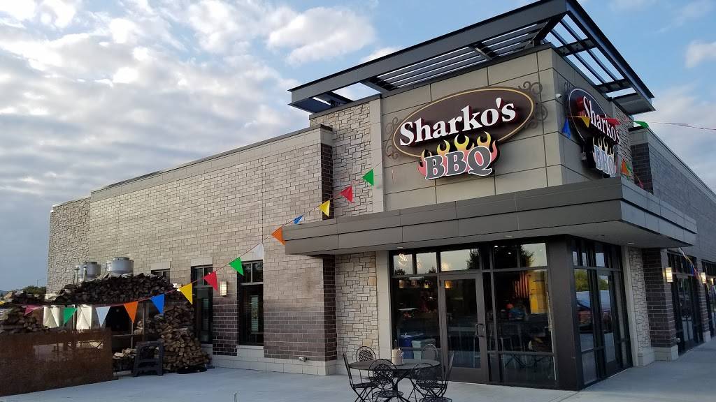 Sharkos BBQ | restaurant | 1715 Freedom Dr, Naperville, IL 60563, USA | 6308573863 OR +1 630-857-3863