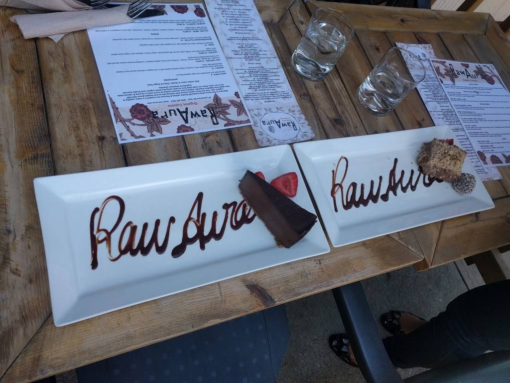 241 Pizza | meal delivery | 94 Lakeshore Rd E, Mississauga, ON L5G 1E3, Canada | 4162410241 OR +1 416-241-0241