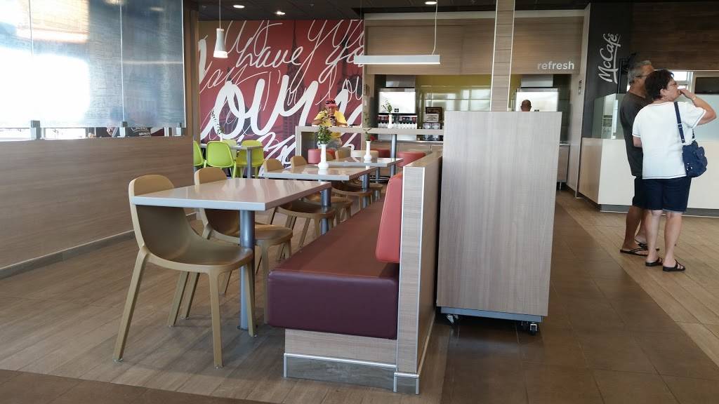 McDonalds | cafe | 310 S Lincoln Ave, Corona, CA 92882, USA | 9517356690 OR +1 951-735-6690