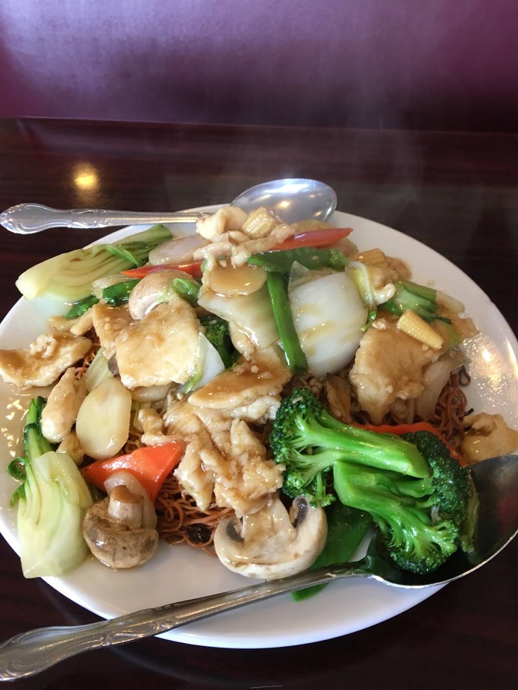 Dragon King | restaurant | 21415 Vanowen St, Canoga Park, CA 91303, USA | 8188877682 OR +1 818-887-7682