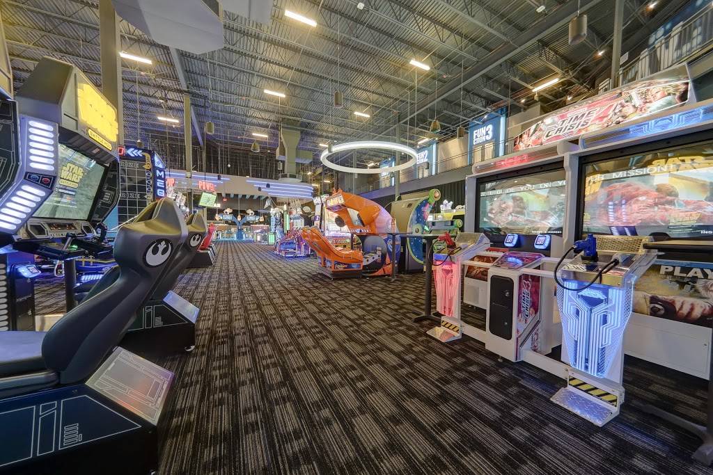 Dave & Busters | restaurant | 6811 W 135th St, Overland Park, KS 66223, USA | 9132493900 OR +1 913-249-3900