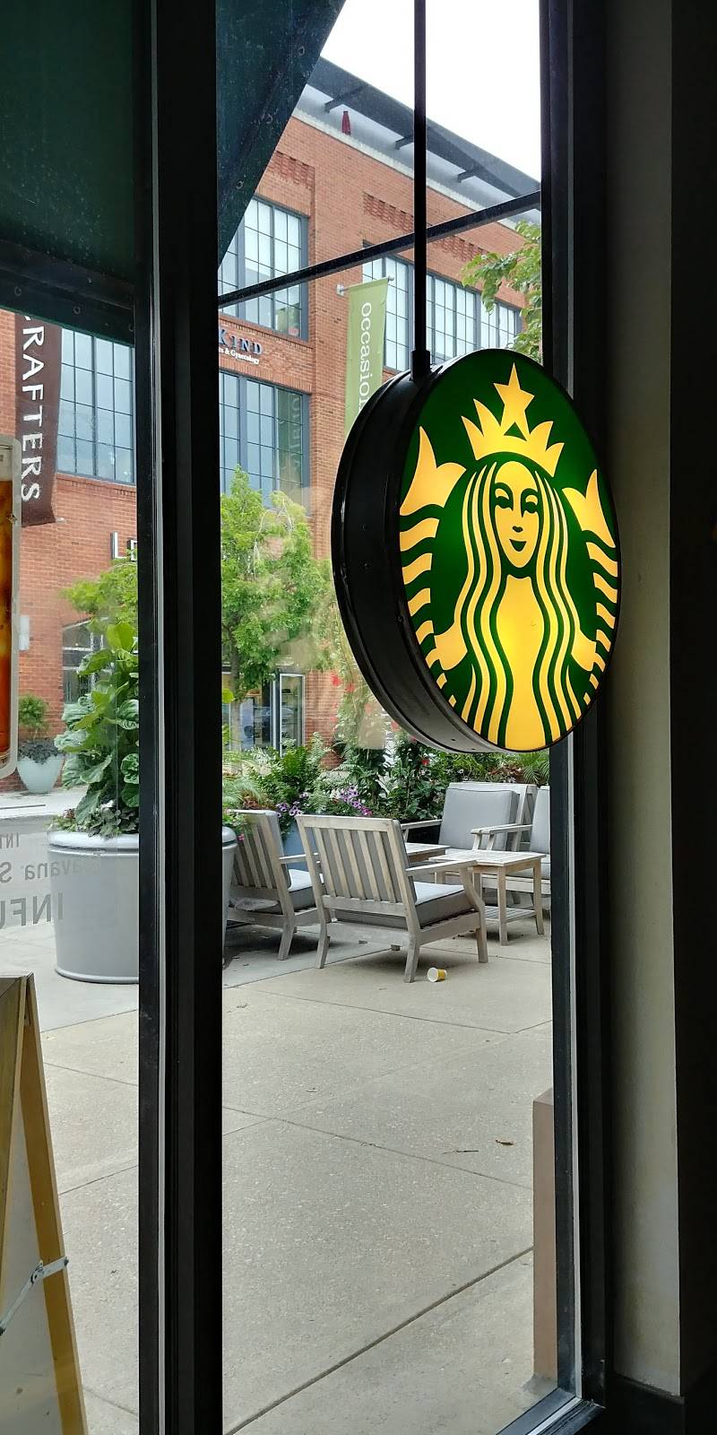 Starbucks | cafe | 4015 Easton Station, Columbus, OH 43219, USA | 6143370361 OR +1 614-337-0361