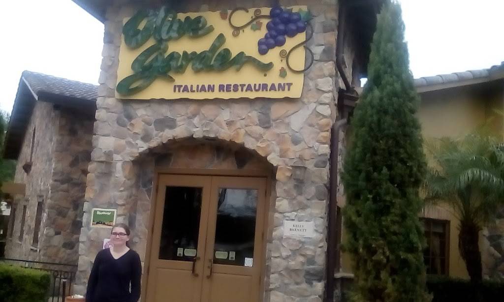 Olive Garden Italian Restaurant | meal takeaway | 17011 Palm Pointe Dr, Tampa, FL 33647, USA | 8138665253 OR +1 813-866-5253