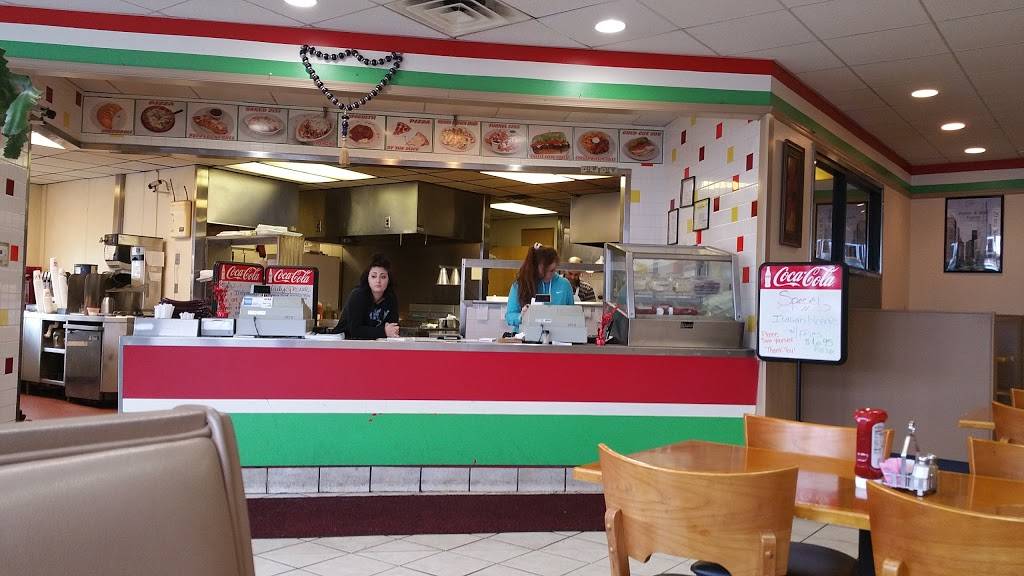 Pinos Pizza & Italian | restaurant | 923 W Atlantic St, Emporia, VA 23847, USA | 4343487466 OR +1 434-348-7466