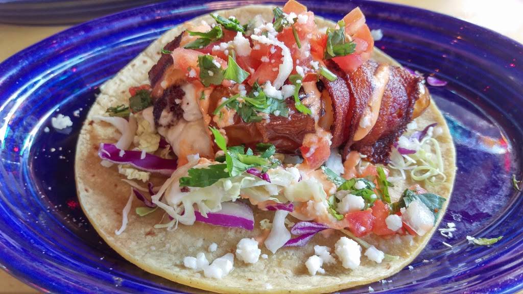 Freds Mexican Cafe | restaurant | 2470 San Diego Ave, San Diego, CA 92110, USA | 6198588226 OR +1 619-858-8226