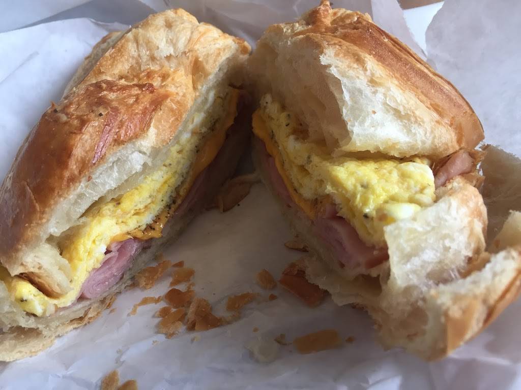 Bear Claw Bakery & Cafe | bakery | 2340 San Pablo Ave, Pinole, CA 94564, USA | 5107243105 OR +1 510-724-3105