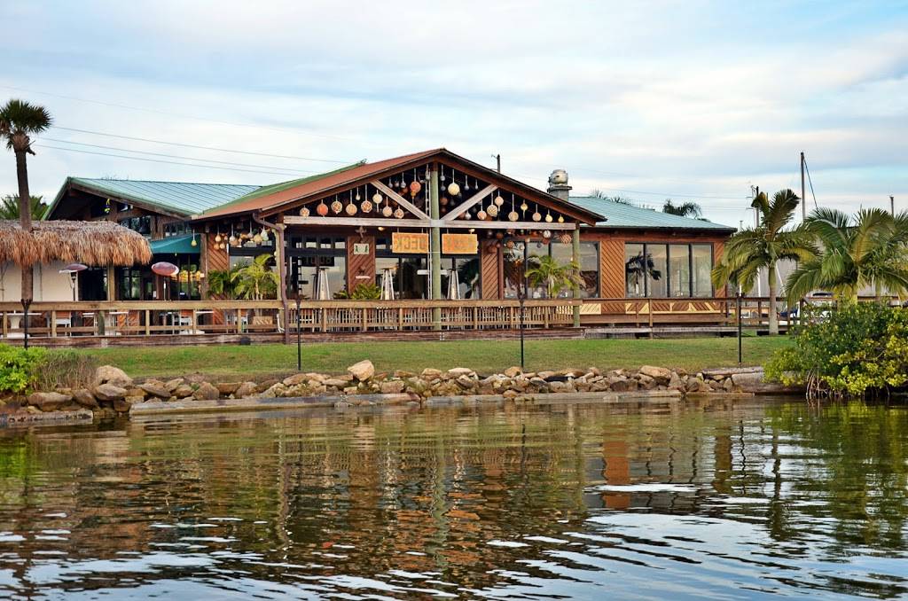 Grills Riverside Seafood Deck & Tiki Bar | restaurant | 6075 N US Hwy 1, Melbourne, FL 32940, USA | 3212428999 OR +1 321-242-8999