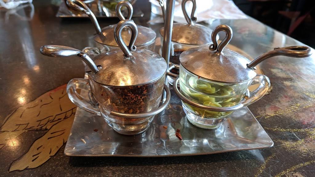 Natta Thai Cuisine | restaurant | 153 Glyndon St SE, Vienna, VA 22180, USA | 7032424323 OR +1 703-242-4323