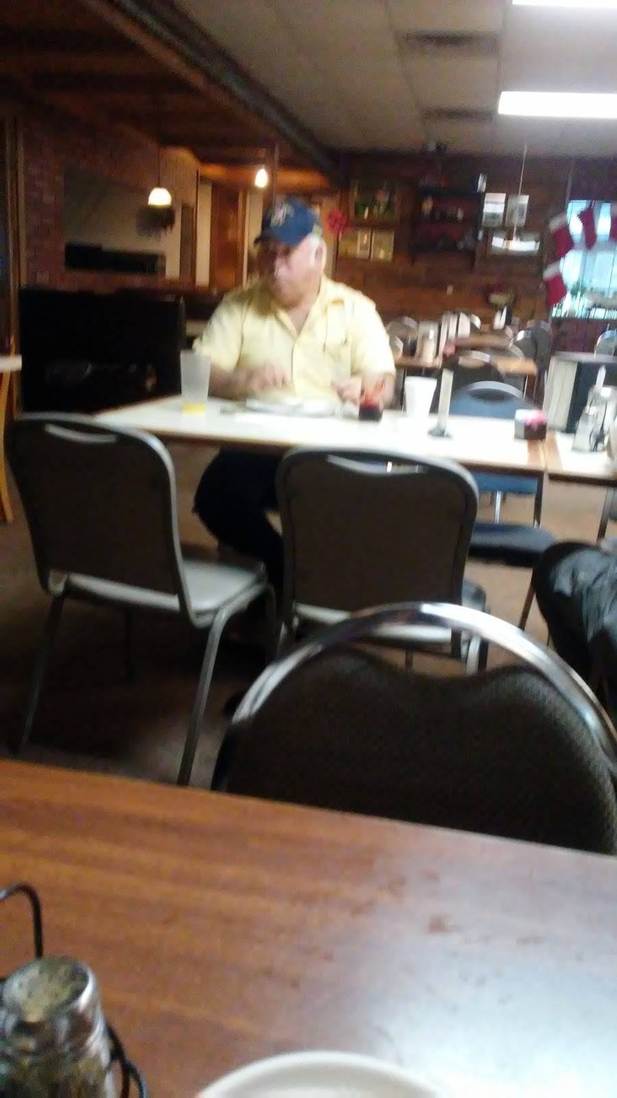 Double D Steakhouse | cafe | 935 NW 2nd St, Kerens, TX 75144, USA | 9033962789 OR +1 903-396-2789