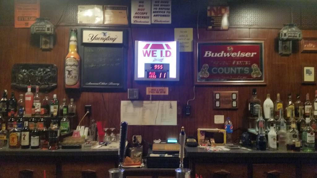 Counts Restaurant | restaurant | 910 Pennsylvania Ave W, Warren, PA 16365, USA | 8147237653 OR +1 814-723-7653